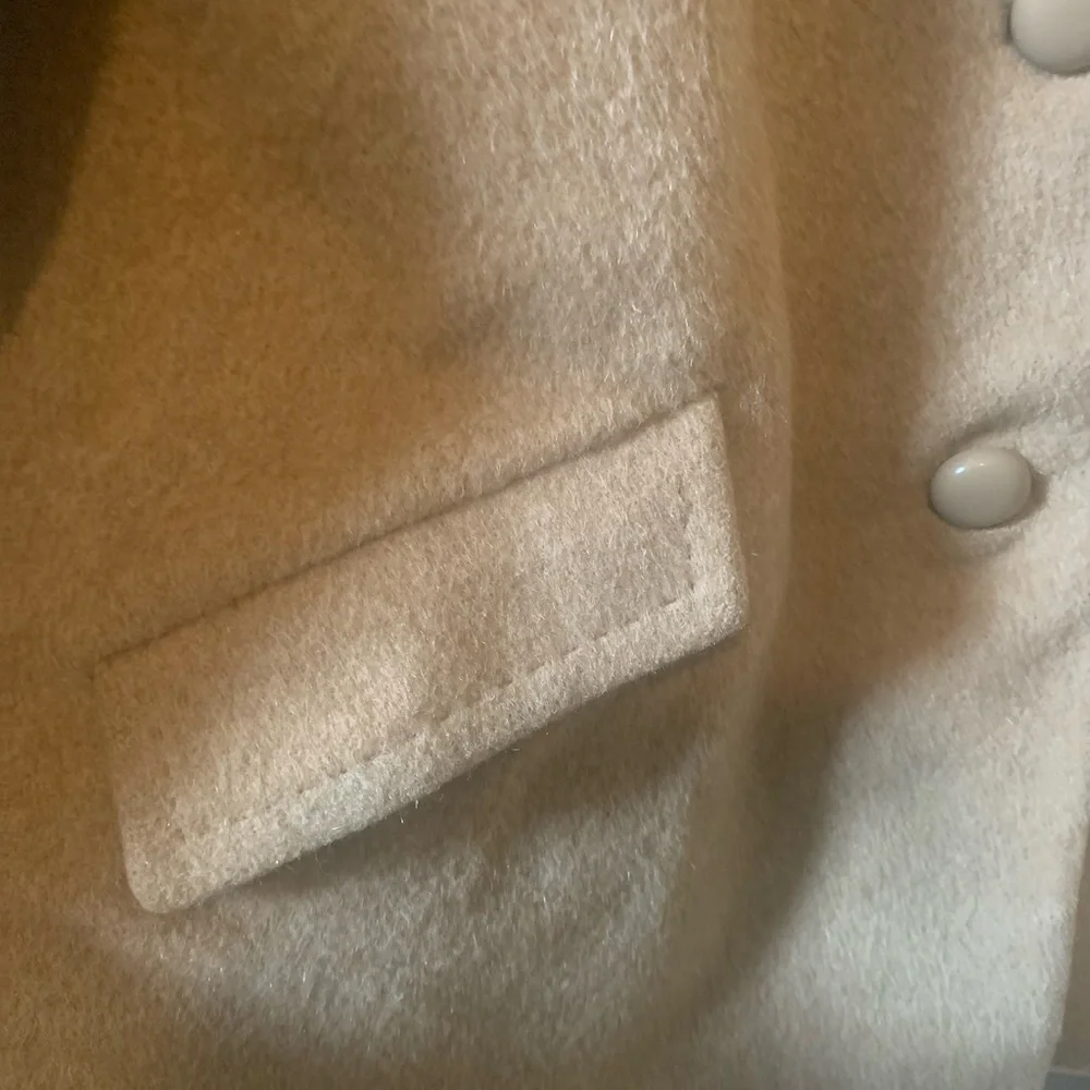❤️ 89. Vintage Classic Tan Wool Coat - Modern fit ❤️ - Picture 12 of 15